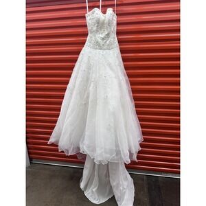 David's Bridal Oleg‎ Cassini Wedding Dress Size 2 Style # CT258